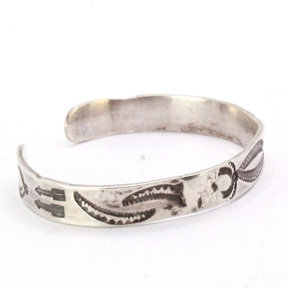 Vintage Native American Navajo Hand Tooled Sterling Silver Cuff Bracelet - Picture 6 of 10